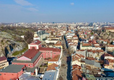 Времето в Пловдив ще се задържи слънчево и топло за