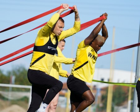 Ботев продължава подготовка за мача за Купата в Радомир