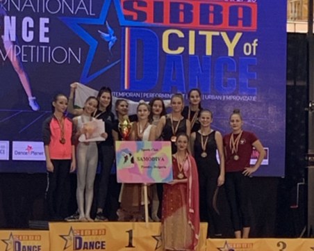 Пловдивски клуб завоюва редица златни медали на силен танцов турнир в Румъния