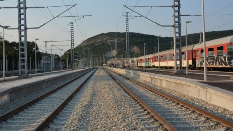 Изграждат първата магистрала за влакове в България