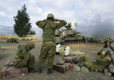 Израелските военни са нанесли удар по предполагаема бойна клетка в