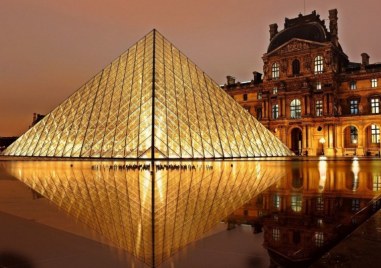 Музеят на изкуствата в Париж – Лувър е официално открит