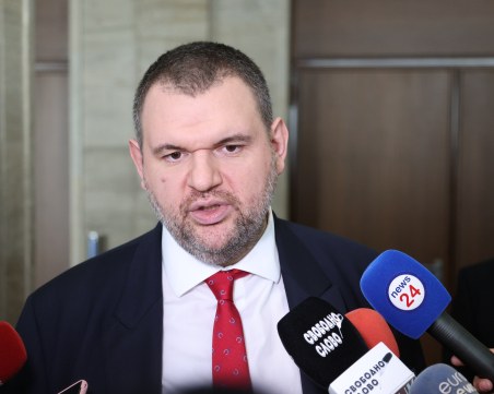 Делян Пеевски с първи коментар след оставката на Карадайъ