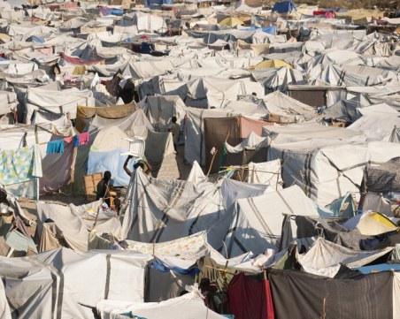 Италия започва да строи мигрантски лагери в Албания