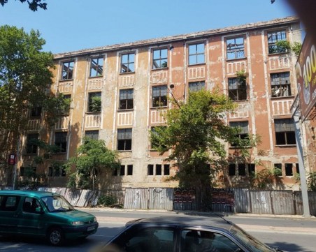 Съдът отсече: Тютюневият склад 