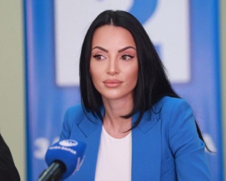 Борисов махна от парламента шампионката по преференции Славена Точева