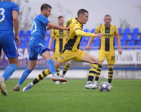 Хеттрик на Секулич изстреля Ботев към осминафиналите за Купата