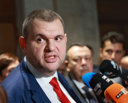 Делян Пеевски оглави парламентарната група на ДПС