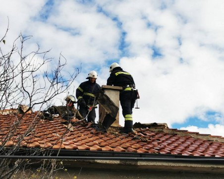 Пловдивската пожарна: Време е да почистите комините!