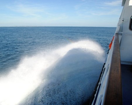 Руски ферибот се удари с кораб край Тюленово