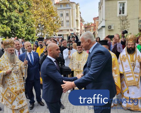 Зико предаде властта на Костадин Димитров и заяви: Градът е твой, грижи се за него