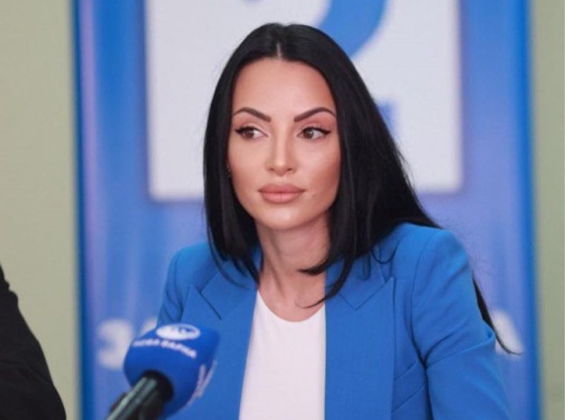 Депутатката от ГЕРБ Славена Точева е подала оставка като народен
