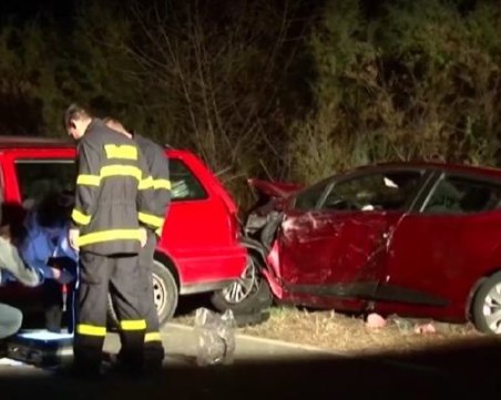 Лекари се борят за живота на 6-годишното дете, пострадало при катастрофата край Поморие