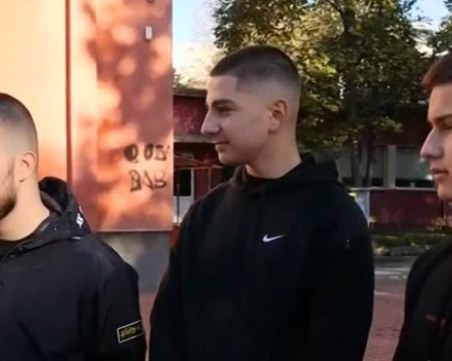 Ученици от Пазарджик намериха и върнаха чанта с 53 хил. лв.