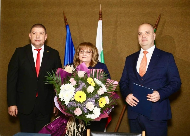 Кметът на Кричим Атанас Калчев и общинските съветници в града