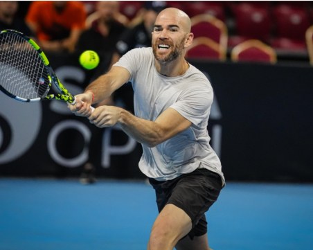 Манарино не остави никакви шансове на Котов и е на финал