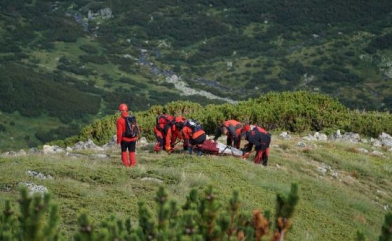 Спасиха двама туристи в Стара планина, жена загина