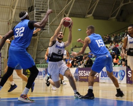 Нова драма в мач на Академик, пловдивчани загубиха с една точка срещу Берое