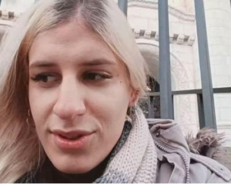 Мъж, сменил пола си, започва гладна стачка в Съдебната палата у нас