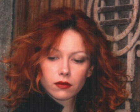 Певицата Сибила Серафимова била зверски пребита