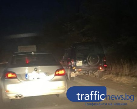 Пловдивски автомобил „бърза” на влизане в града, засича коли и изпреварва от дясно