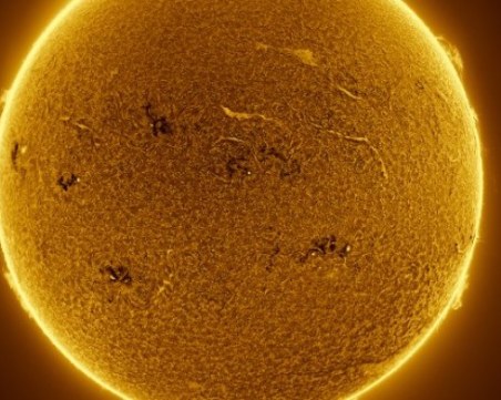 Aстрофотограф засне уникално слънце невиждано досега