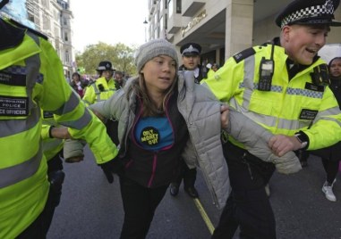 Екоактивистката Грета Тунберг не се призна за виновна пред британски съд