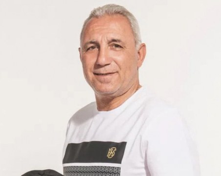 Христо Стоичков идва на 