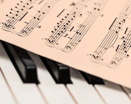 Слушането на музика повишава прага ни на болка