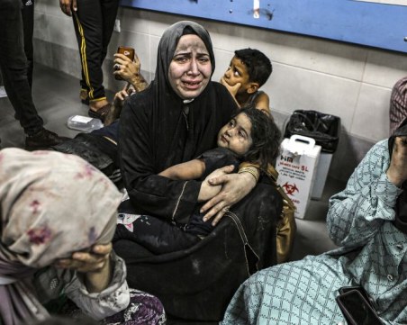 Защо най-голямата болница в Газа стана епицентър на войната Израел-Хамас