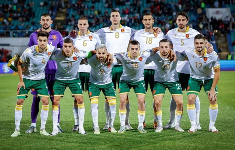 България приема Унгария днес без публика на националния стадион