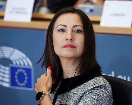 Българският еврокомисар Илиана Иванова на посещение в Пловдив, среща се с кмета