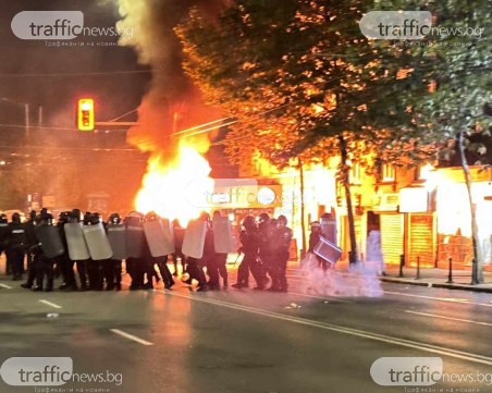 Най-малко 14 пострадали при протеста в столицата, някои – по-тежко