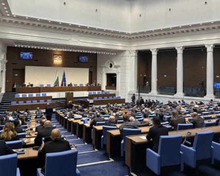 Отхвърлиха законопроекта за отпадане на дерогацията в срок от три дни