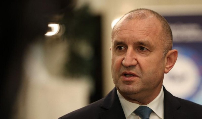 Румен Радев: България явно става тясна за манията за величие на някои хора
