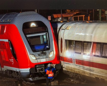 Най-малко шестима ранени при влакова катастрофа в Бавария