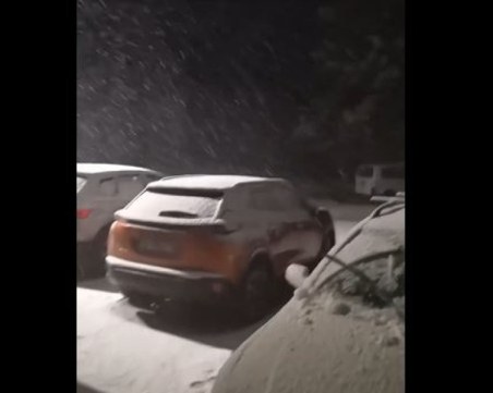 Синоптиците познаха! Заваля сняг на части в България