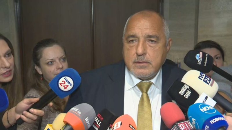 Борисов иска оставка от спортния министър, но големият въпрос продължава да е дерогацията