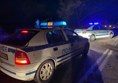 Трагичен инцидент заради ураганния вятър във Варна Жена загина след като дърво