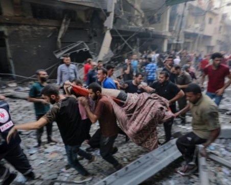 Евакуирани са стотици пациенти от болница 