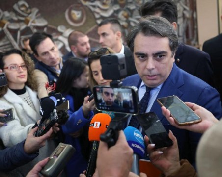 Асен Василев за финансирането на общините: Никога не съм ги делил и няма да ги деля на „наши