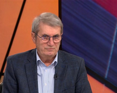 Хинков: До края на следващата година всички лекарства трябва да се изписват с електронна рецепта