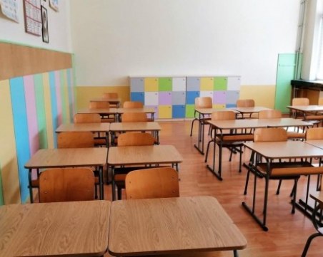 Всички училища във Варна ще учат онлайн в понеделник