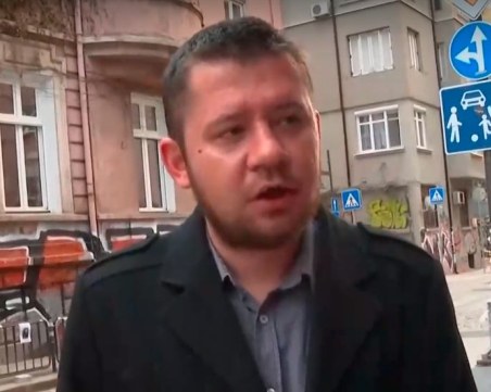 Мъж, попаднал случайно на протеста в София: Удряха ме с палки, имам три избити зъба