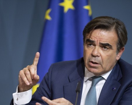 Зам.-председателят на ЕК: България и Румъния заслужават да участват пълноправно в Шенгенското пространство