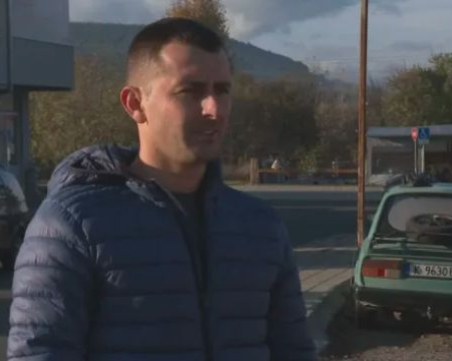 Бездомни кучета нападнаха майка и малкото и дете в Крумовград