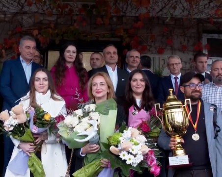 Посрещнаха европейските шампионки по шах