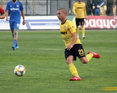 Ботев си връща млад халф от Крумовград