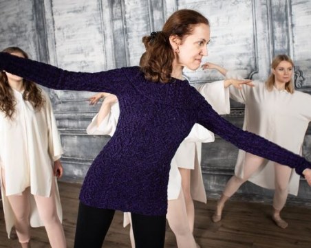 Руска актриса загина при ракетен удар, докато изнася представление пред войници