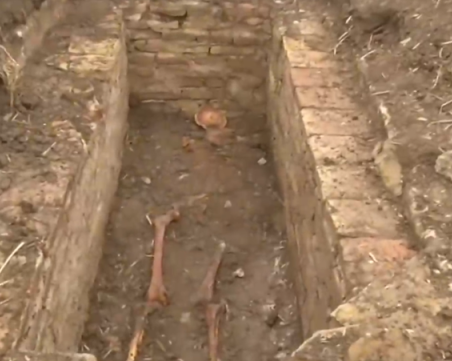 Тракторист се натъкна на зидан гроб от римско време край Попово